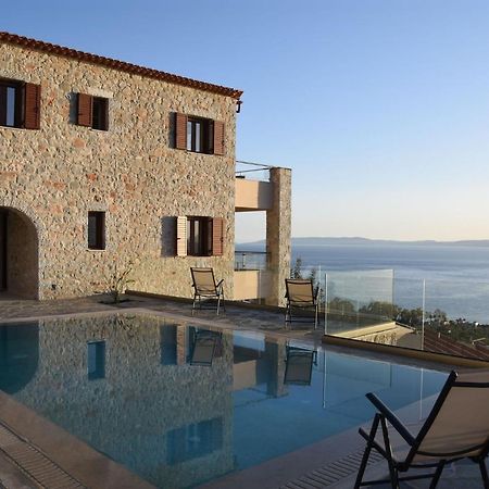 Villa Dafni - Infinite Sea Vistas With Private Pool Kalamata Zewnętrze zdjęcie